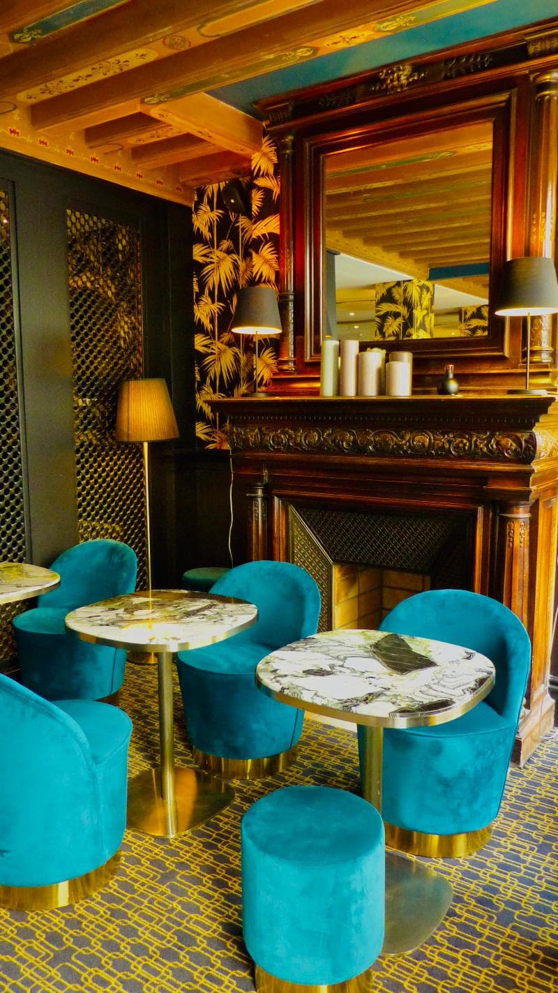 Hotel Noir 2