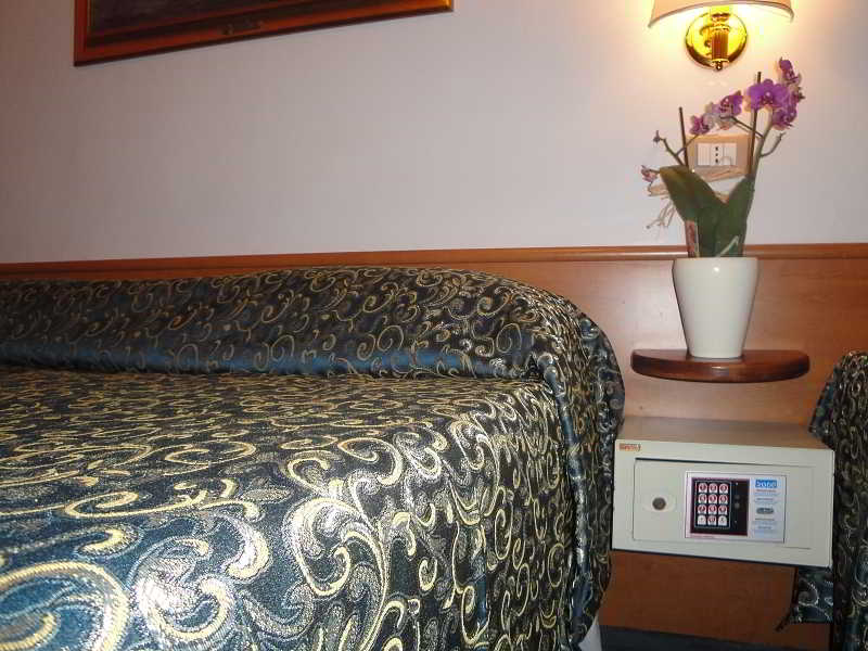 Hotel Santa Croce 3
