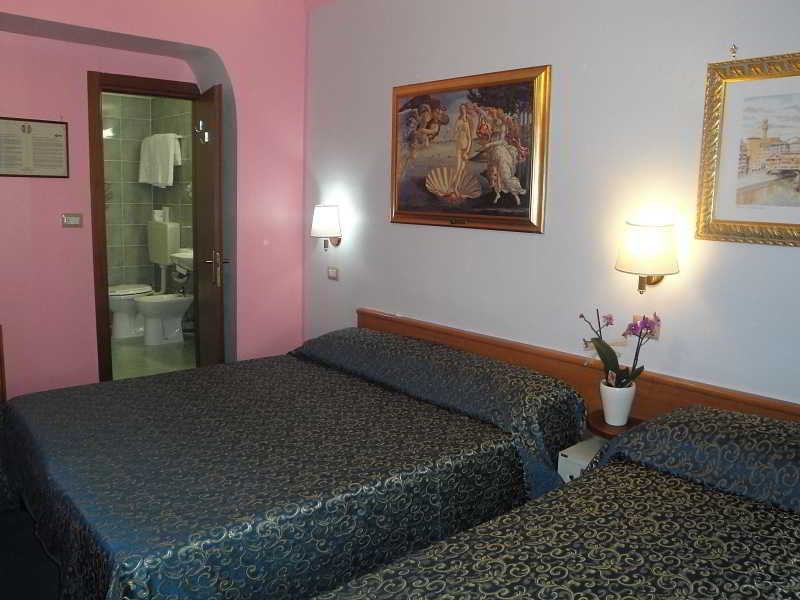 Hotel Santa Croce 5