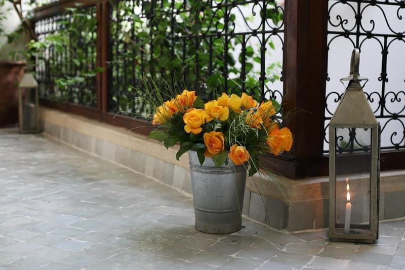 Riad White Flowers 3