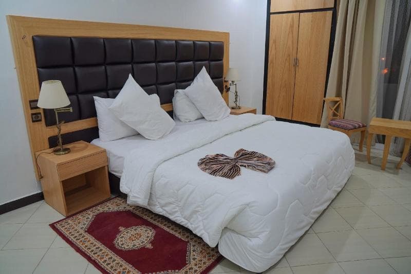 Oscar Hotel 4