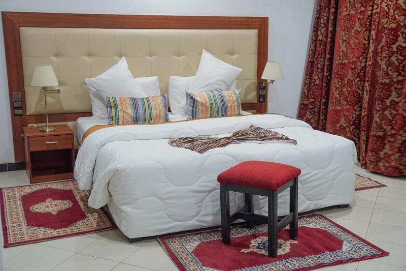Oscar Hotel 5