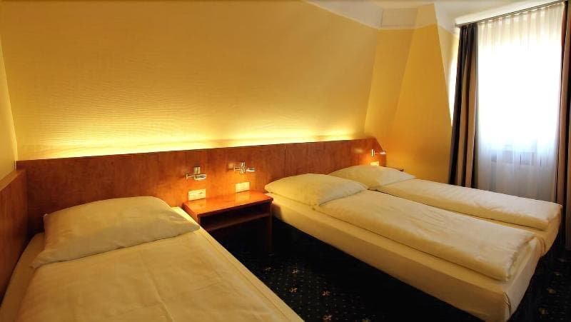 Aparthotel Astro Stuttgart main