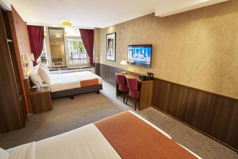 Hotel Oscar 4