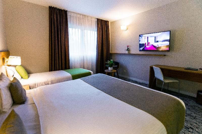 Utopia Hotel 4