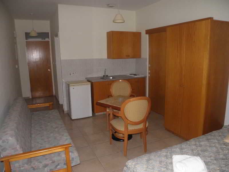 Valana Hotel Apartments 5
