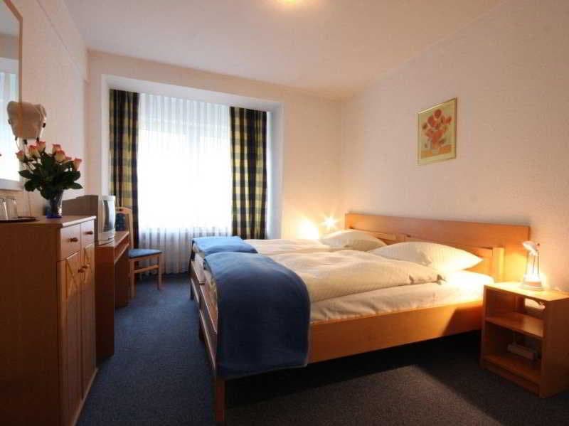 Hotel Paris main