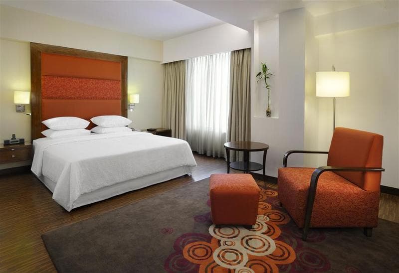 Four Points by Sheraton Ahmedabad 4