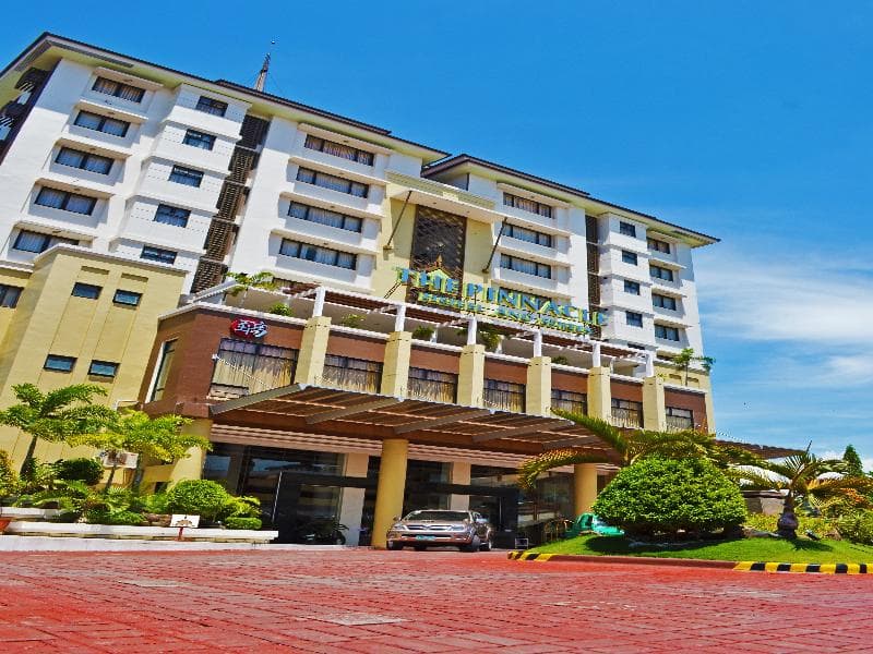 The Pinnacle Hotel and Suites photo 1