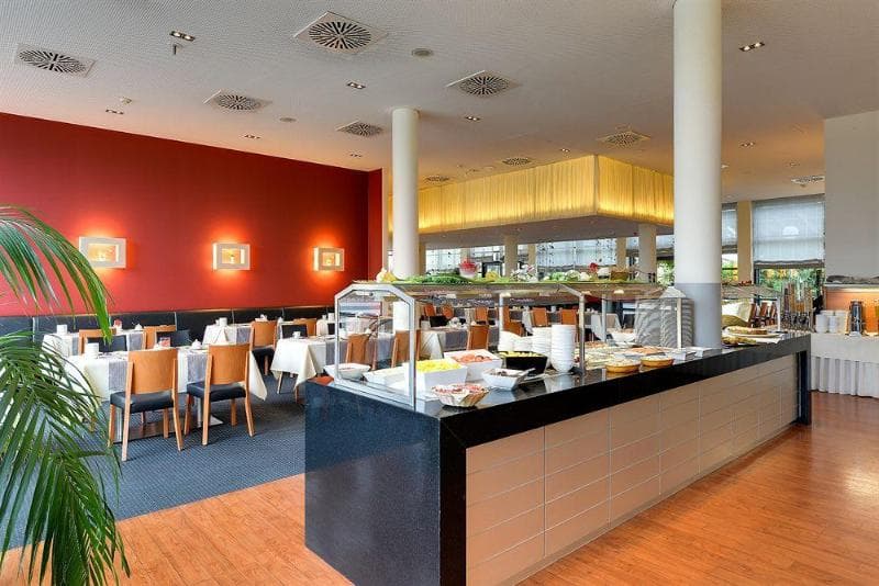 NOVINA HOTEL Herzo-Base 5