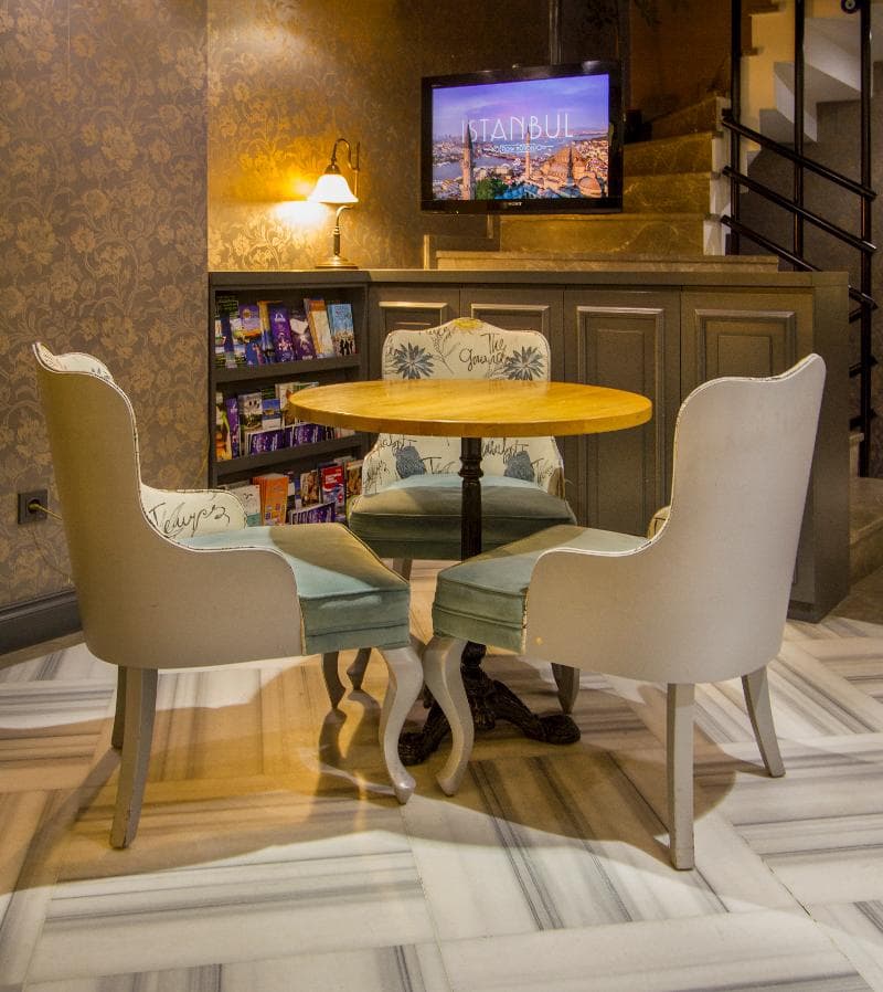Aston Residence 5