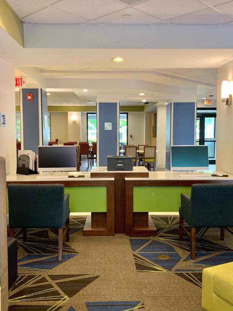 Holiday Inn Express & Suites Miami - Hialeah 4