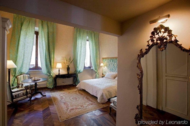 Palazzo Carletti 3