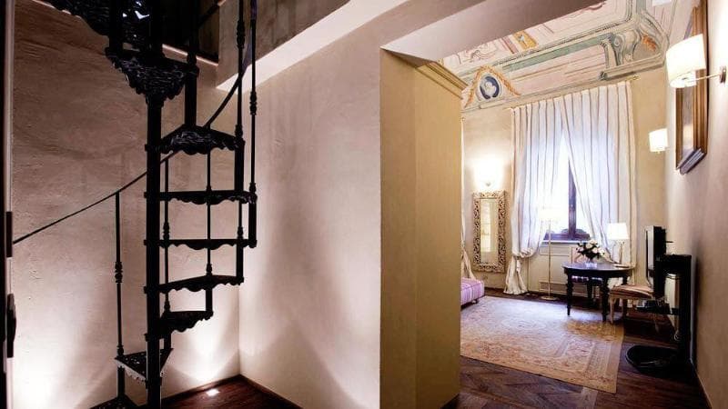 Palazzo Carletti 5