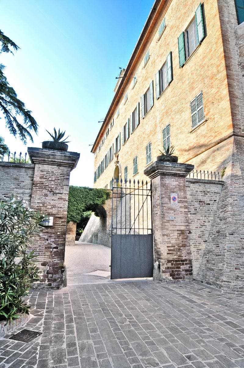 Castello Di Monterado 5
