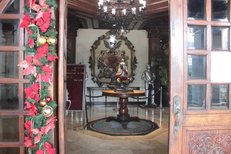 Camelot Hotel main