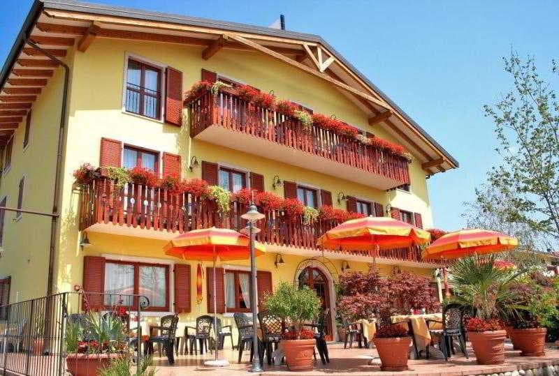 Hotel Romantic photo 1