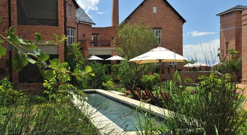 Premier Hotel Quatermain 3