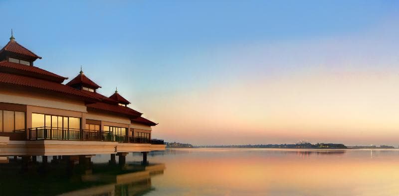 Anantara The Palm Dubai Resort 2