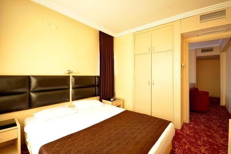 Starton Hotel 3