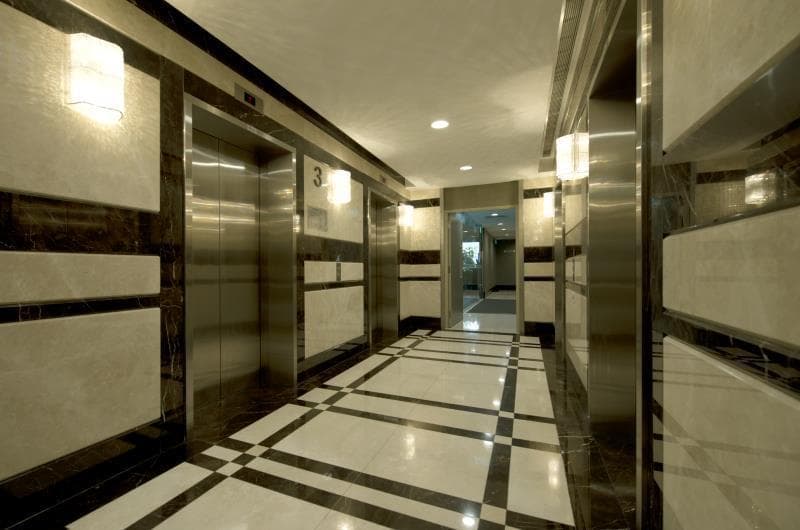 V Hotel Bencoolen 4