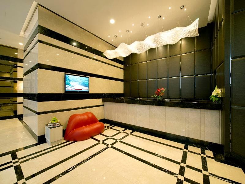 V Hotel Bencoolen 5