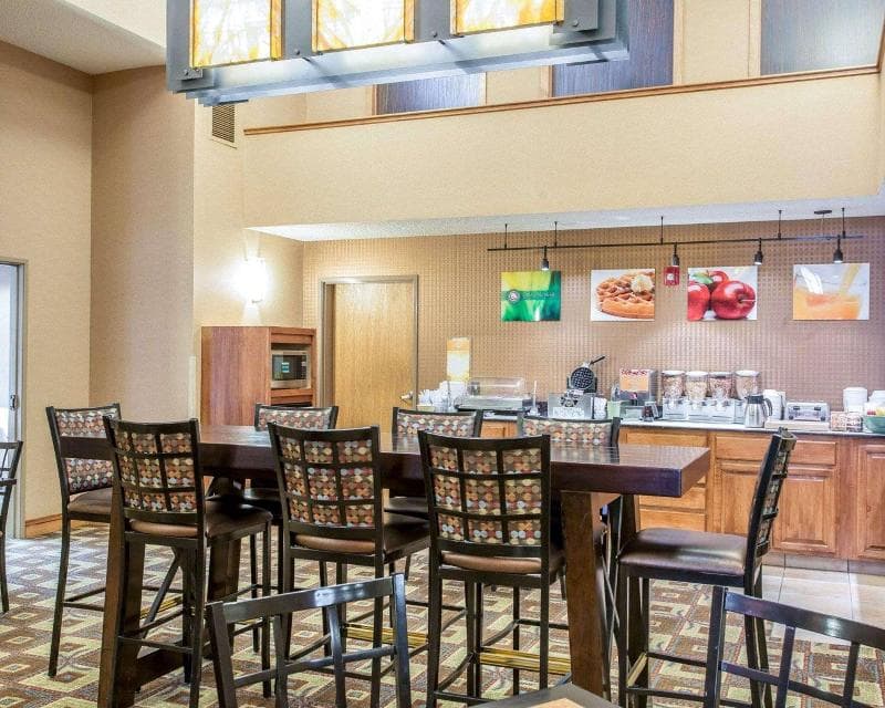 Quality Inn & Suites 3
