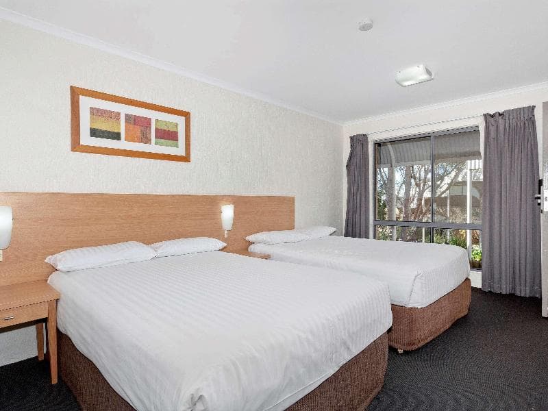 Ibis Styles Canberra Eaglehawk Hotel 5