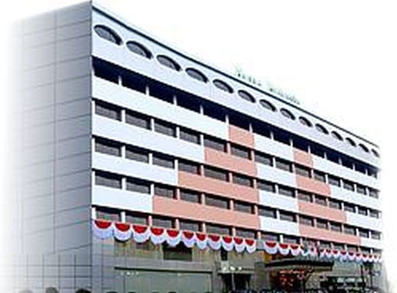 Hotel Polonia Medan Managed By Topotels photo 1