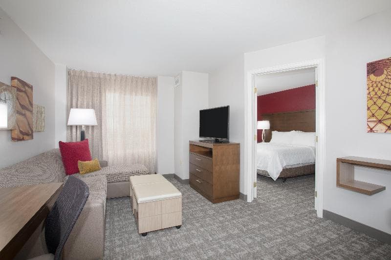 Staybridge Suites Denver International Airport 4