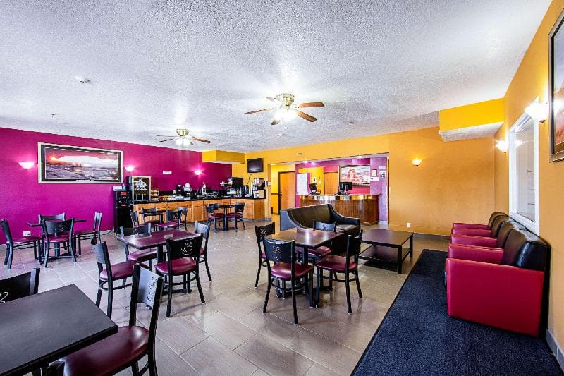 Rodeway Inn & Suites 3