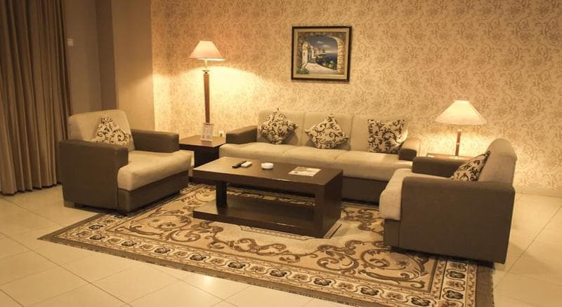 Travellers Suites Serviced Apartments 4
