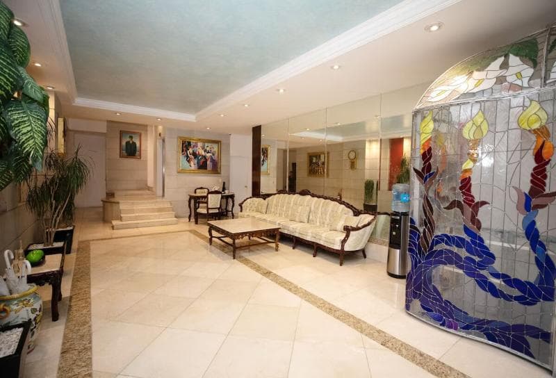 Suites Hiplito Taine 3