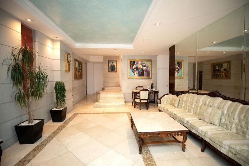 Suites Hiplito Taine 4