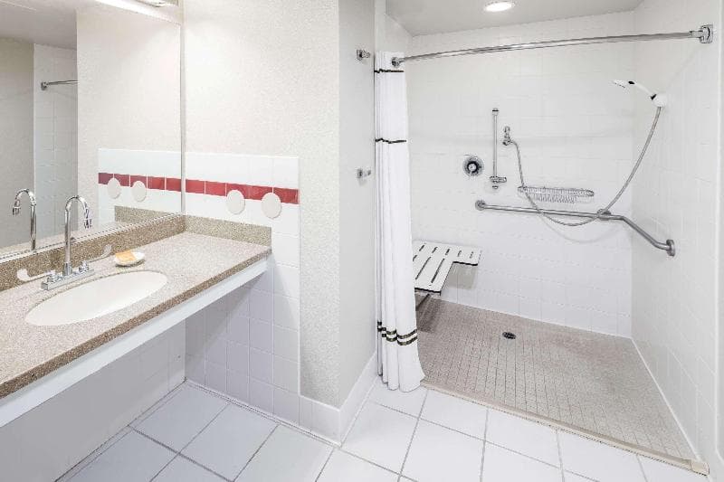Lions Gate Hotel 5