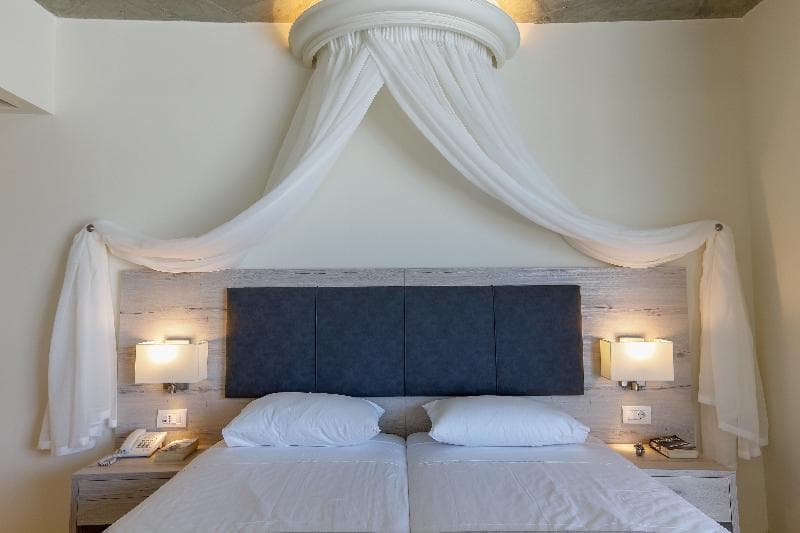 Rodos Star 4