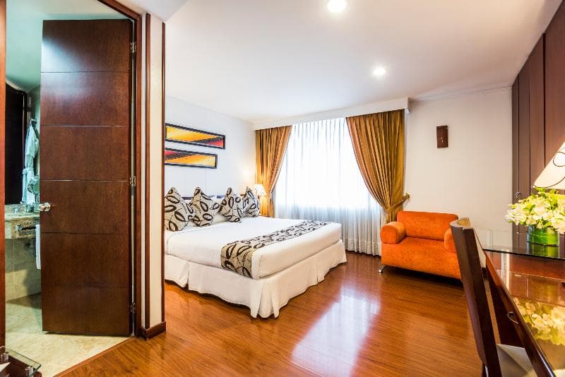 Hotel Platinum Suite photo 1
