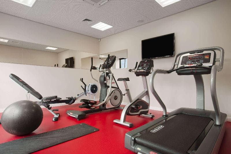 Ramada Encore By Wyndham Newcastle-Gateshead 2