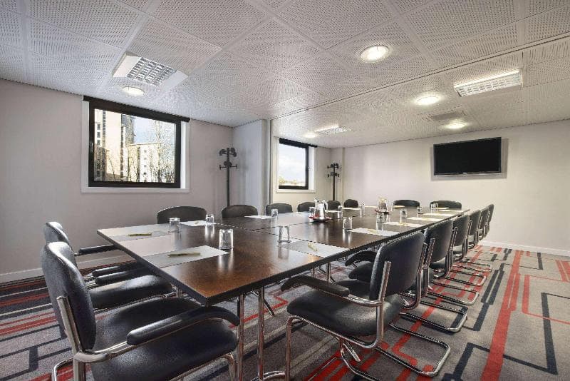 Ramada Encore By Wyndham Newcastle-Gateshead 4