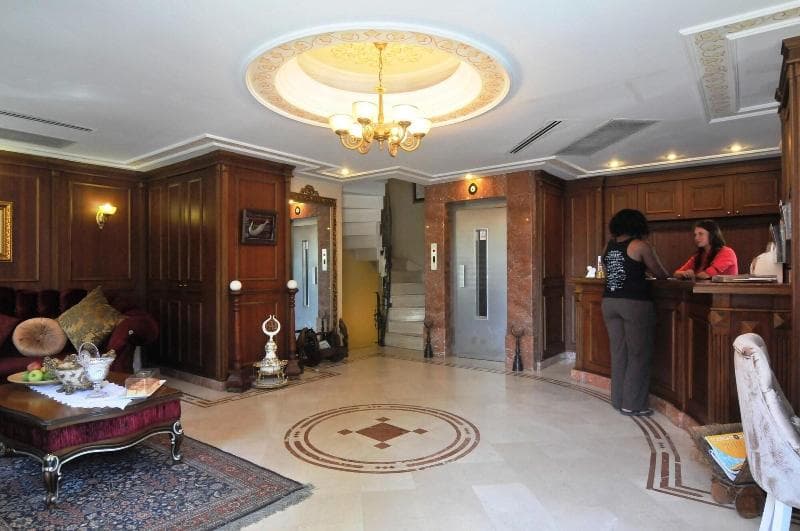 Emine Sultan 3