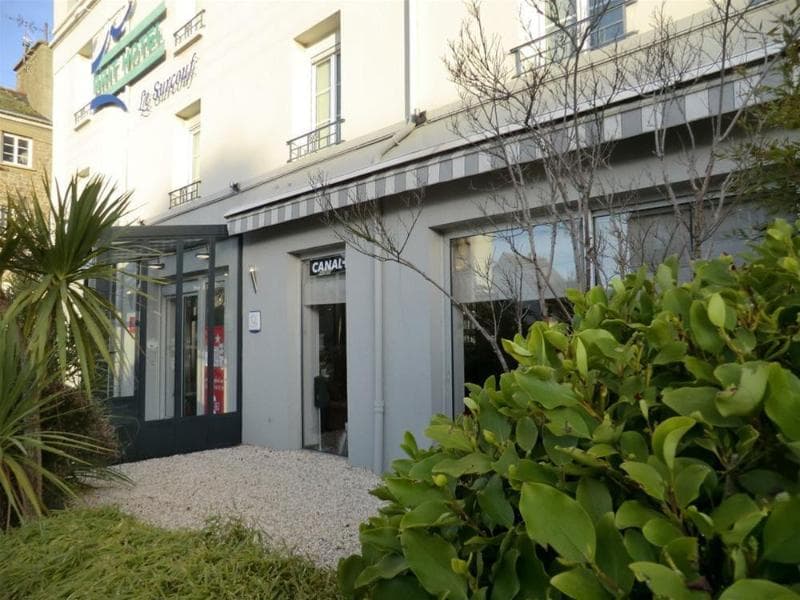 Brit Hotel Le Surcouf 5