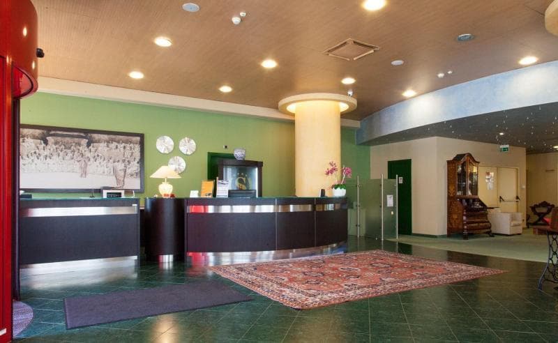 Hotel Senator 3