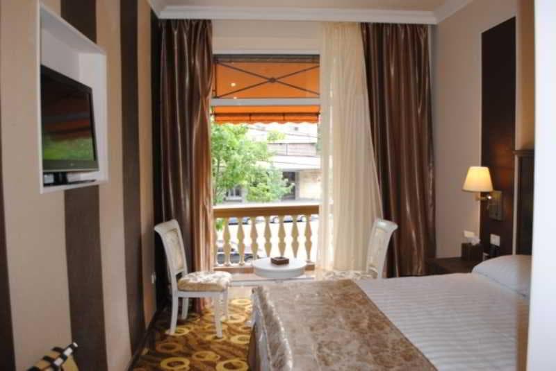 Imperial Palace Hotel 4