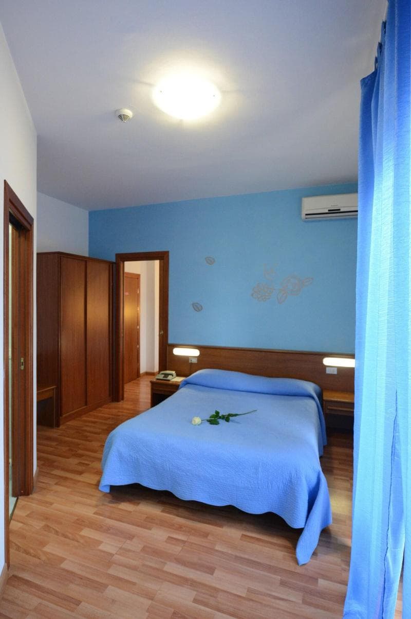 Astor 4