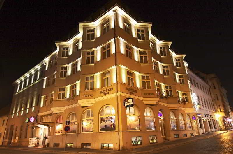 Hotel Zlatý Lev main