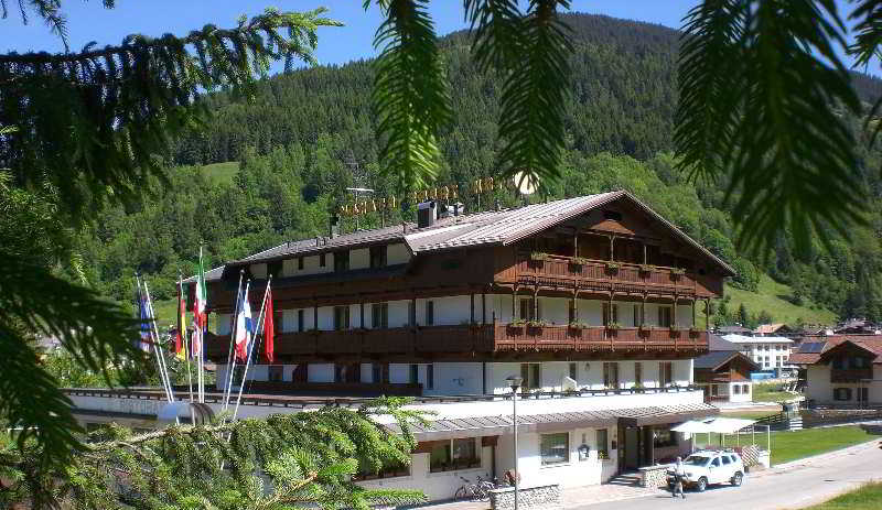 Monaco Sport Hotel 4