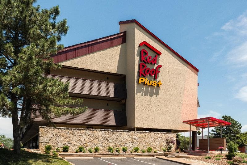 Red Roof Plus+ St Louis - Forest Park/ Hampton Ave 2
