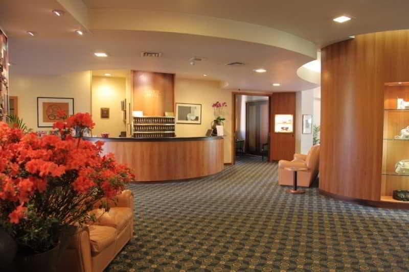 Astor Hotel 5