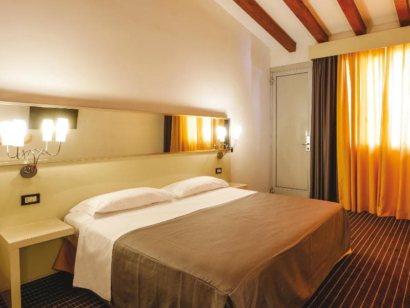 Motel Prestige 5