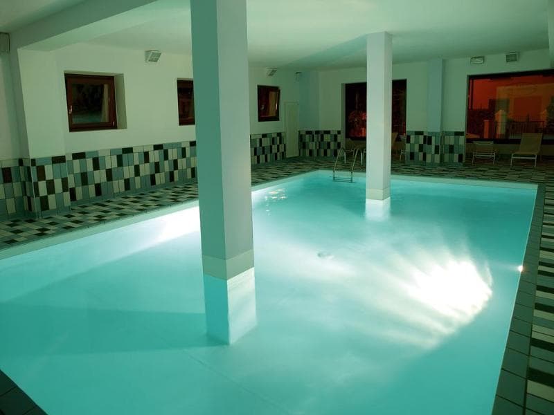 International Hotel 3